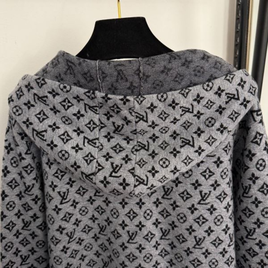 高級感 エレガント 上質 LOUIS VUITTON ルイヴィトン コピー ニット 洗練 定番