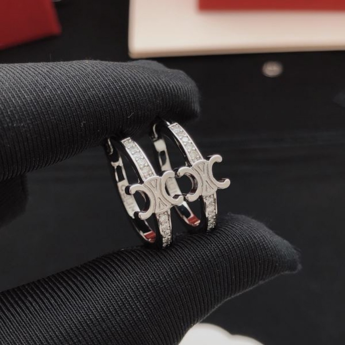 上質 きれいめ CELINE セリーヌ スーパーコピー イヤリング フェミニン 洗練