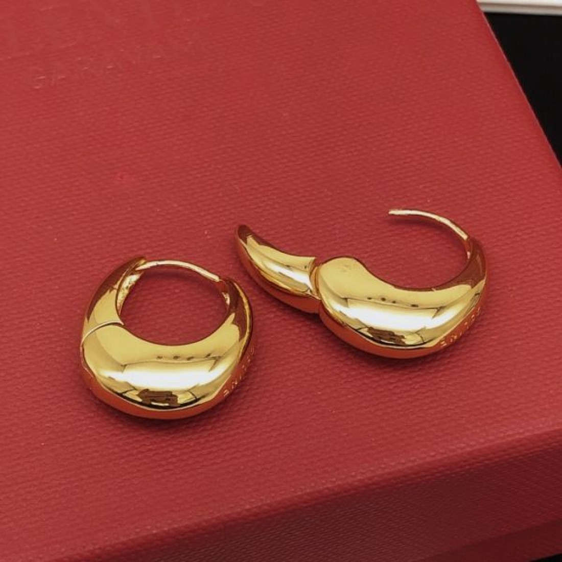 大人可愛い 上品 CELINE セリーヌ スーパーコピー イヤリング きれいめ フェミニン