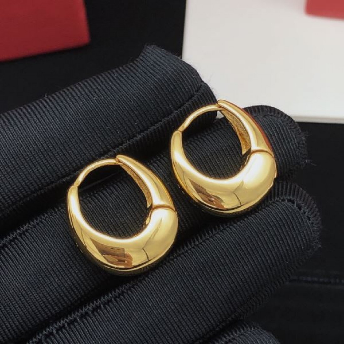 大人可愛い 上品 CELINE セリーヌ スーパーコピー イヤリング きれいめ フェミニン