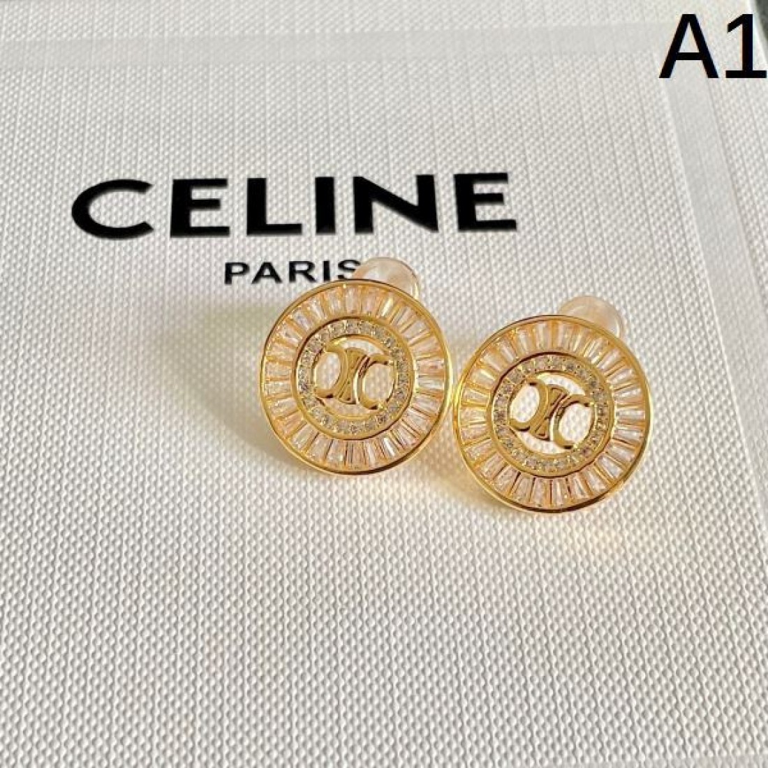 上品 洗練 CELINE セリーヌ スーパーコピー イヤリング エレガント 高級感