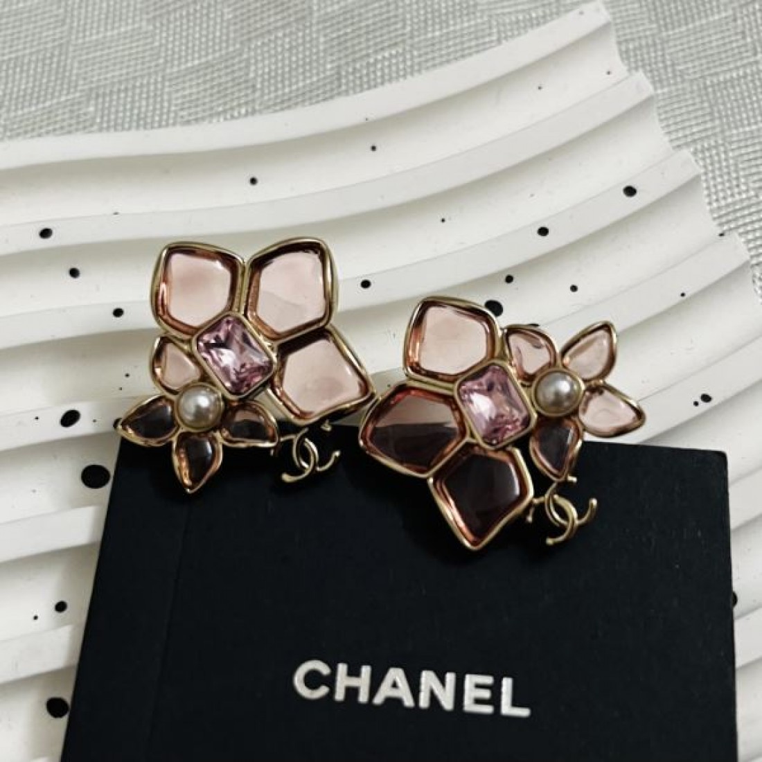 典雅 煌びやか CHANEL シャネル コピー イヤリング 美麗フォルム 高評価継続