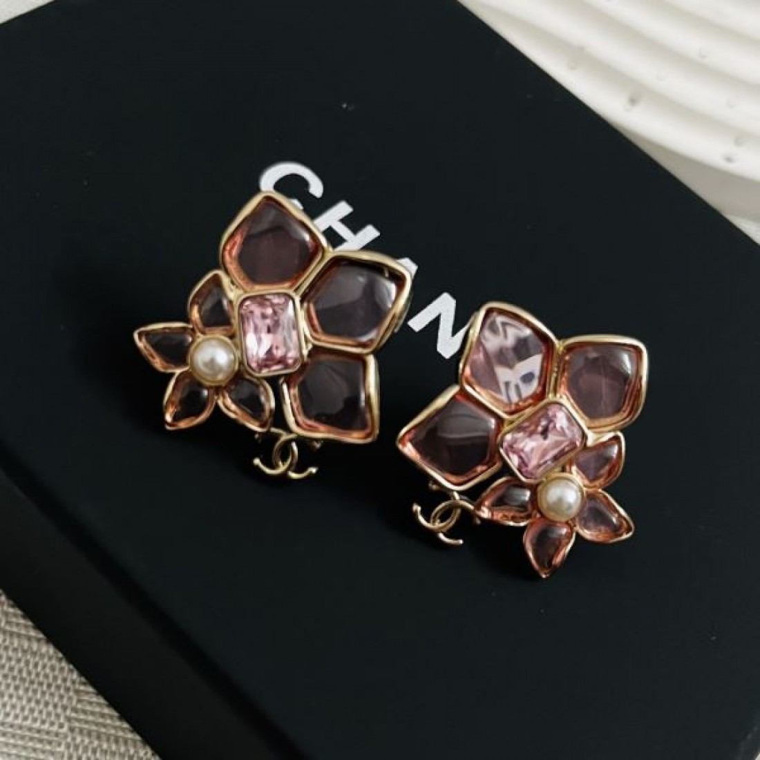 典雅 煌びやか CHANEL シャネル コピー イヤリング 美麗フォルム 高評価継続