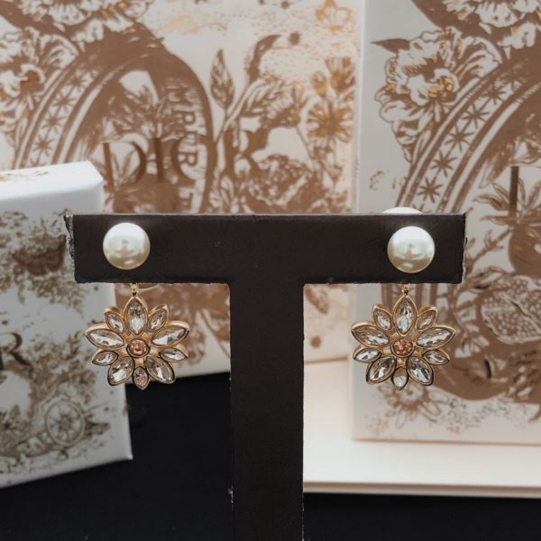 華やか フェミニン DIOR ディオール コピー イヤリング 上質 おしゃれ