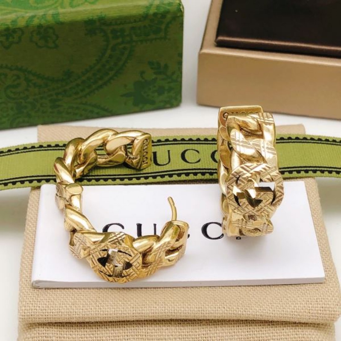 スタイリッシュ 知的 GUCCI グッチ コピー イヤリング デザイン性高 耐久性良好