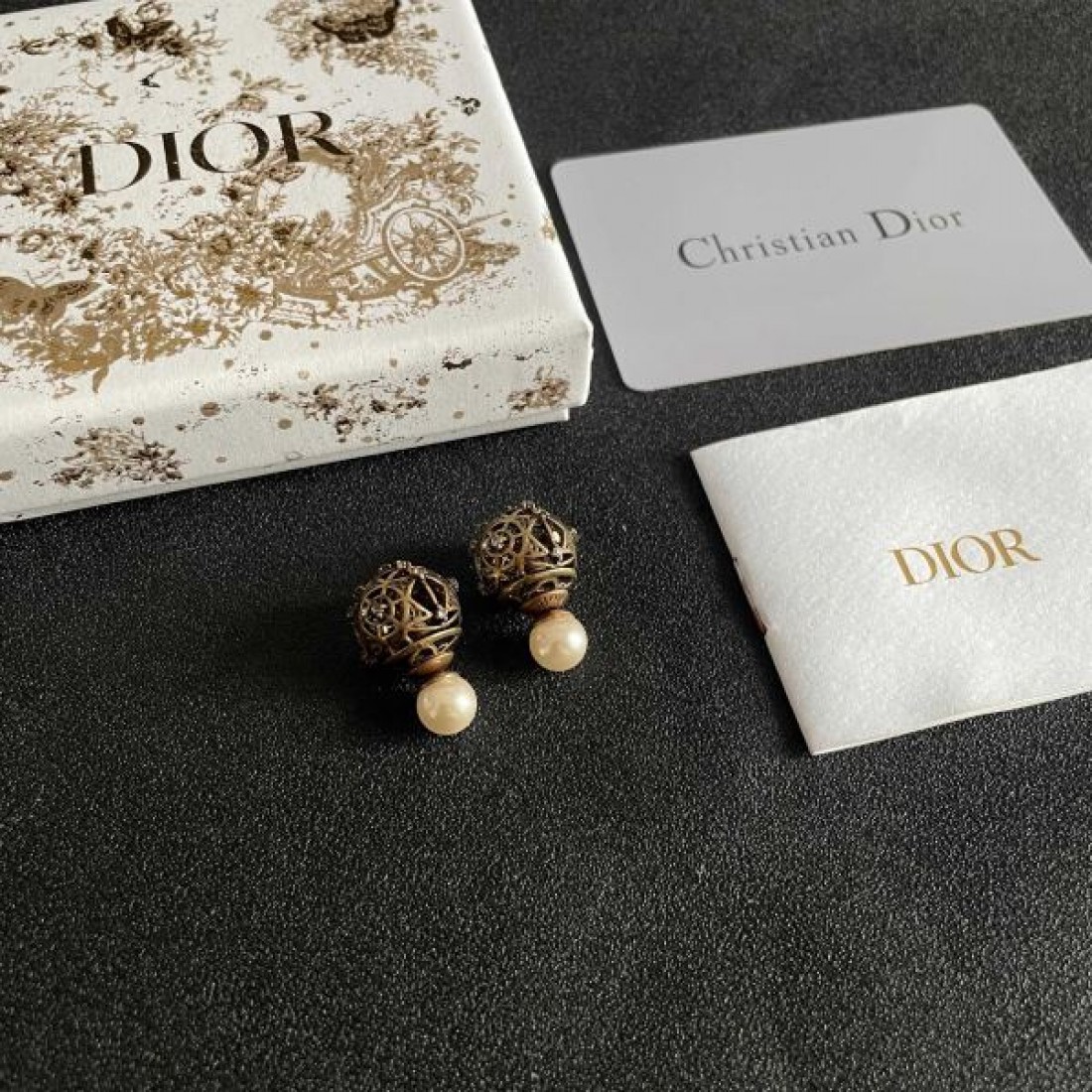 エレガント 都会的 GUCCI グッチ コピー イヤリング デザイン性抜群 状態良好