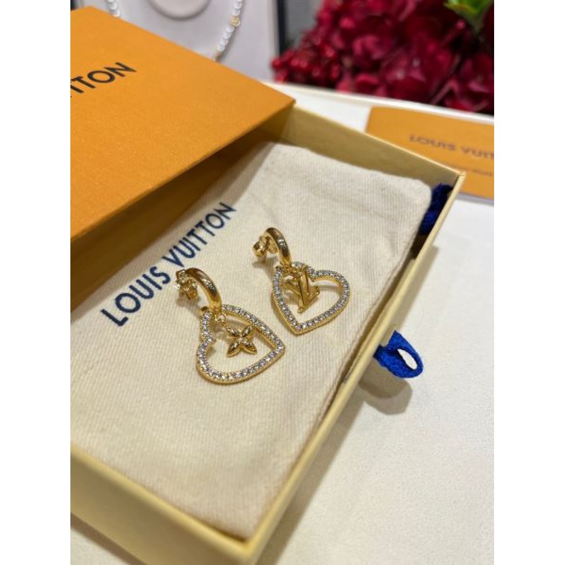 華やか 目を惹く LOUIS VUITTON ルイヴィトン スーパーコピー イヤリング おすすめ品