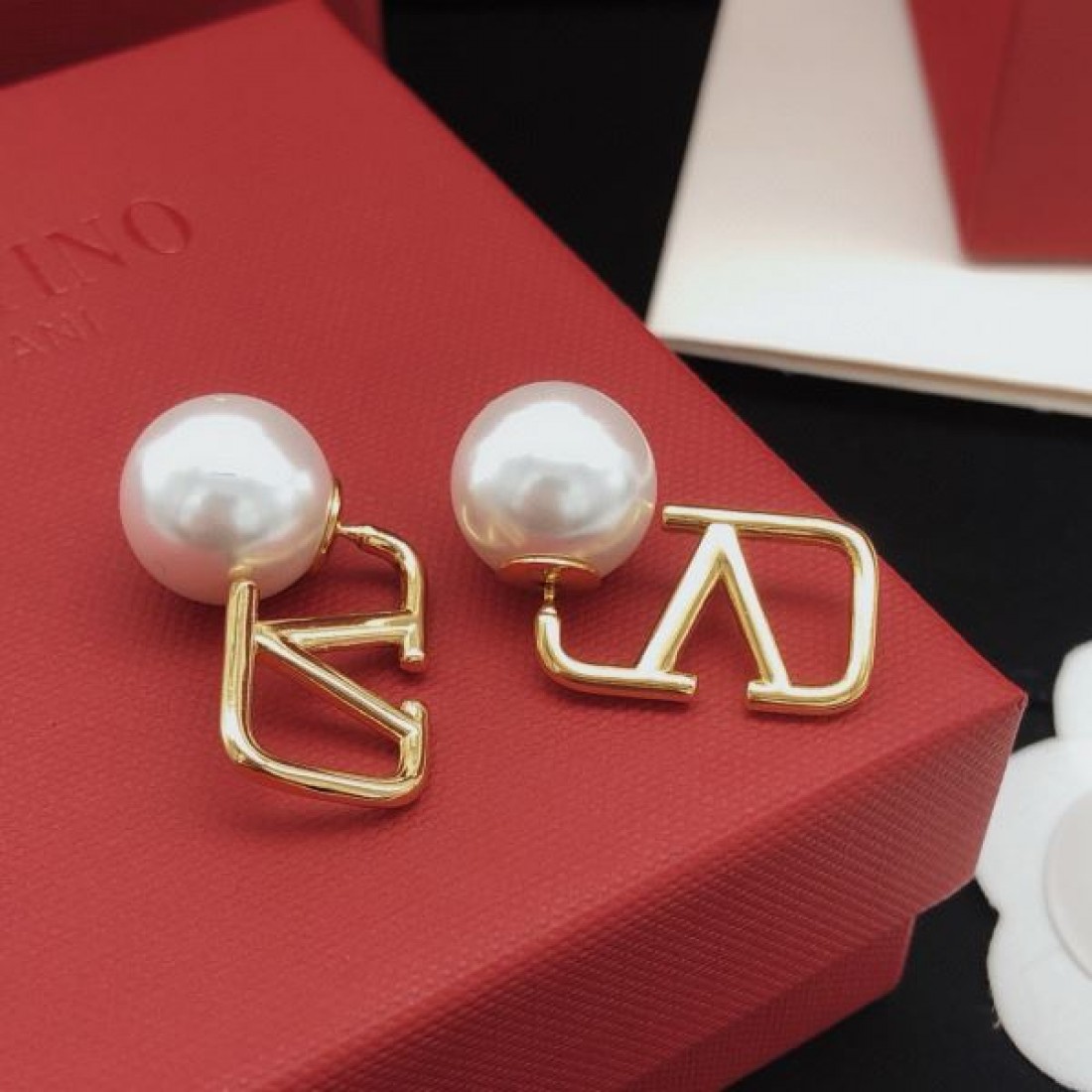 おしゃれ 注目ブランド VALENTINO ヴァレンティノ スーパーコピー イヤリング 早い者勝ち