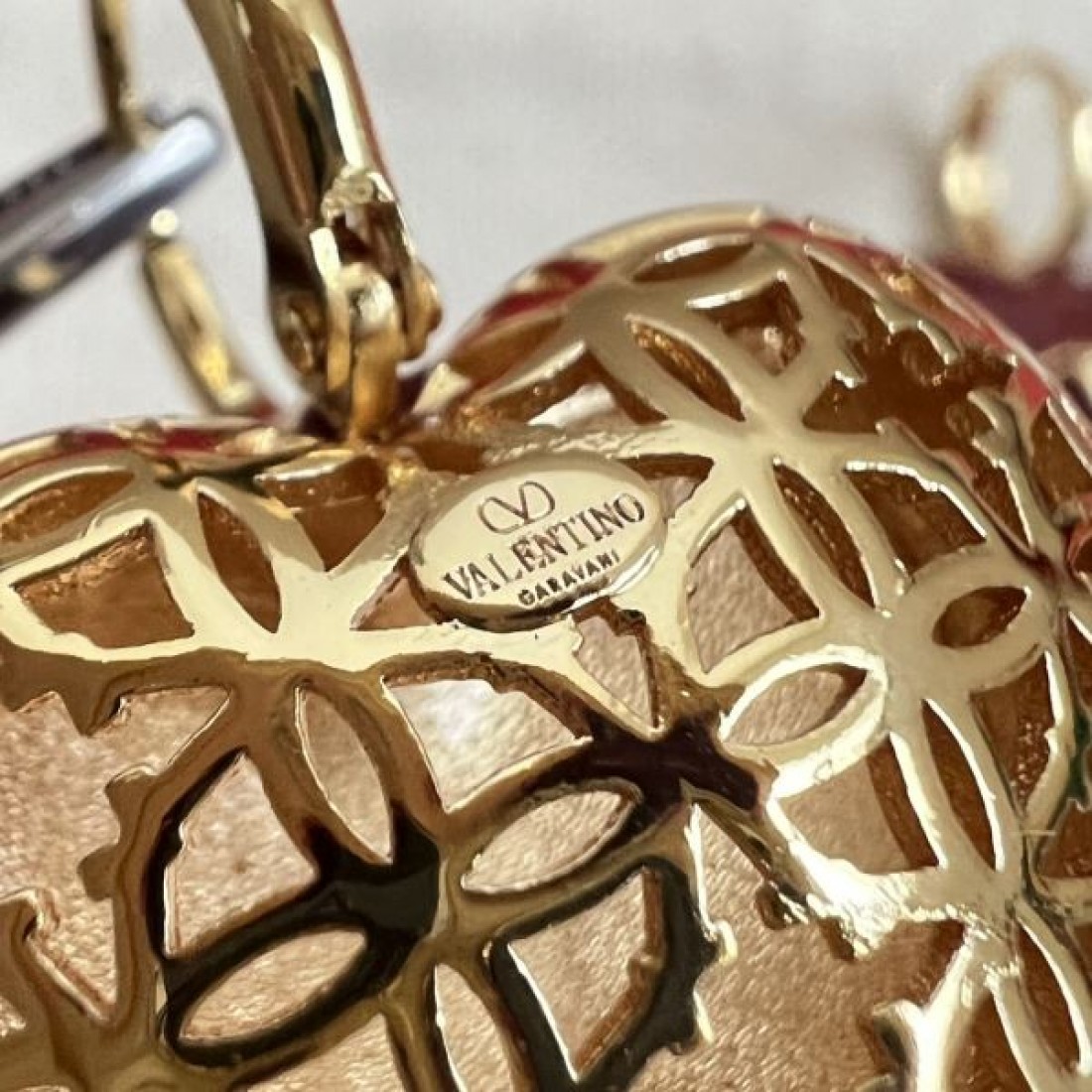 クラシック 気品 大人向け VALENTINO ヴァレンティノ コピー イヤリング 上品