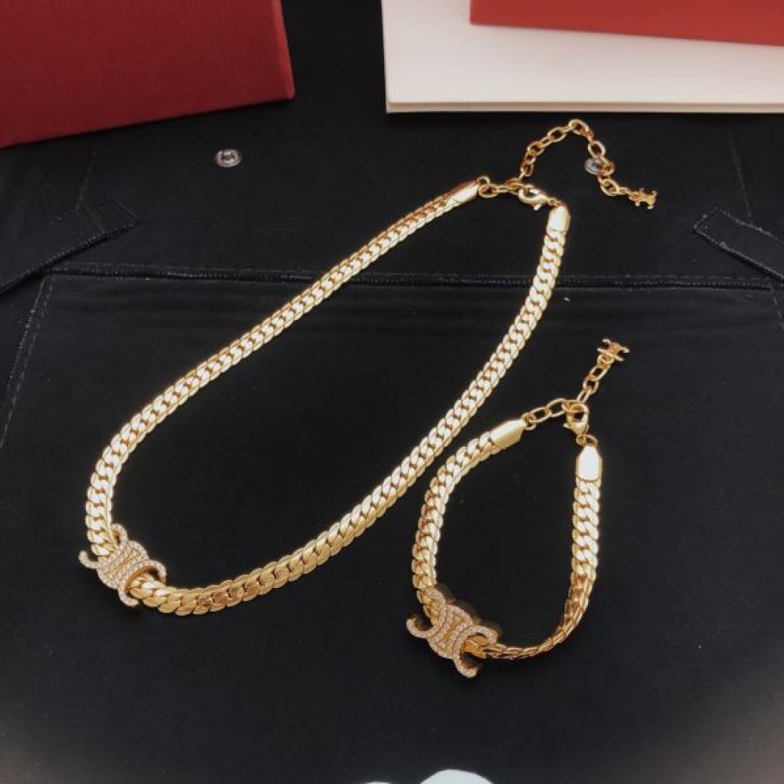 ナチュラル 洗練 大人っぽい CELINE セリーヌ コピー ネックレス シンプル