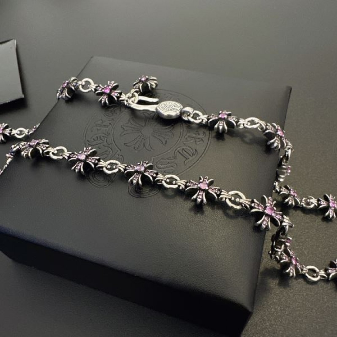 クール 重厚感 男性的 CHROME HEARTS クロムハーツ コピー ネックレス 存在感