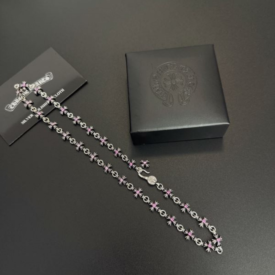 クール 重厚感 男性的 CHROME HEARTS クロムハーツ コピー ネックレス 存在感