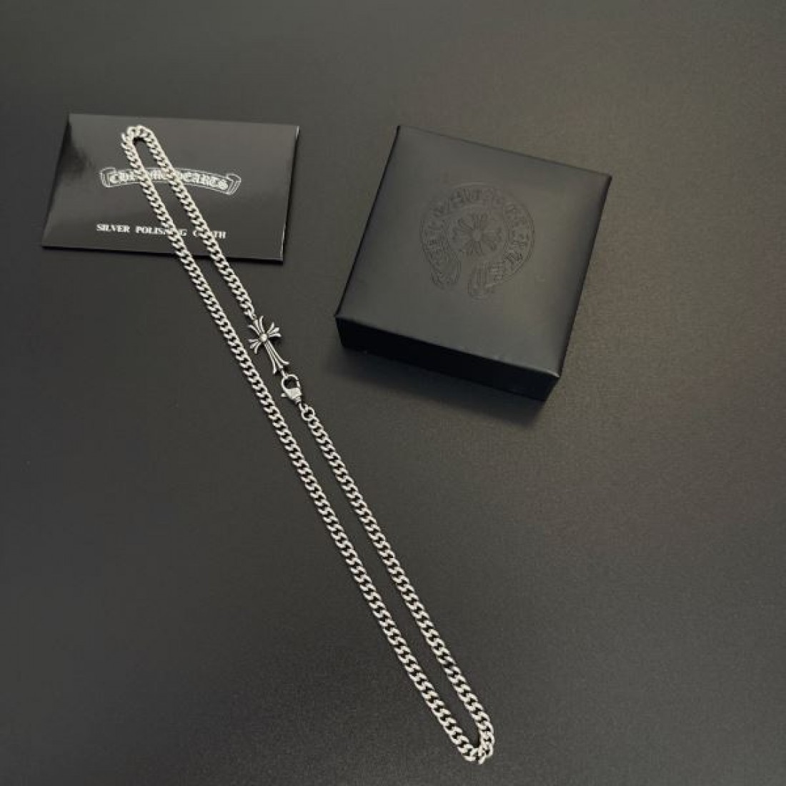 ワイルド 大胆 メンズ向け CHROME HEARTS クロムハーツ コピー ネックレス 重厚感 