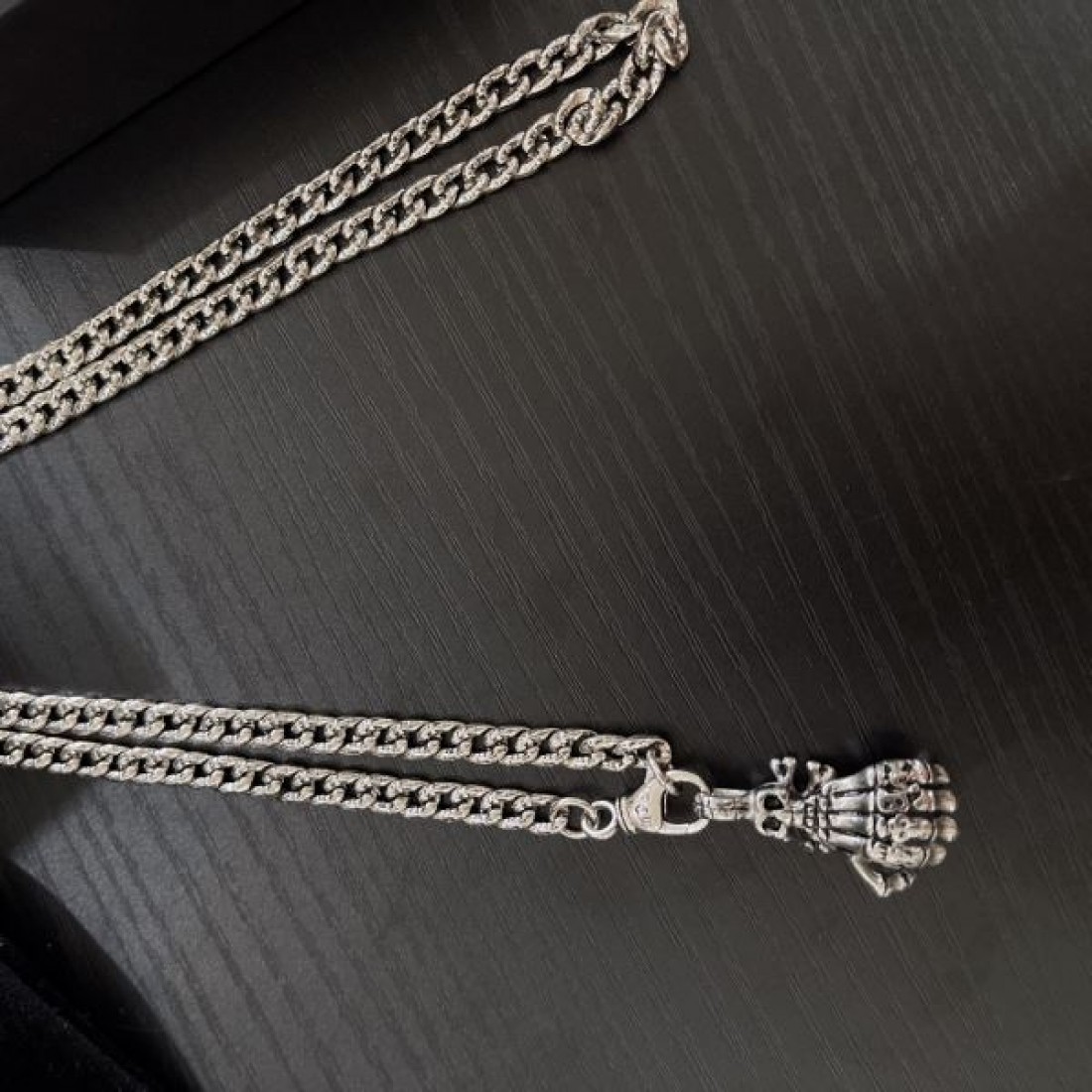 重厚感 クール モダン CHROME HEARTS クロムハーツ コピー ネックレス 格好良い