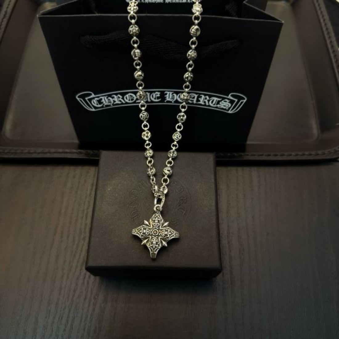 スタイリッシュ 上質 大人向け CHROME HEARTS クロムハーツ コピー ネックレス 存在感