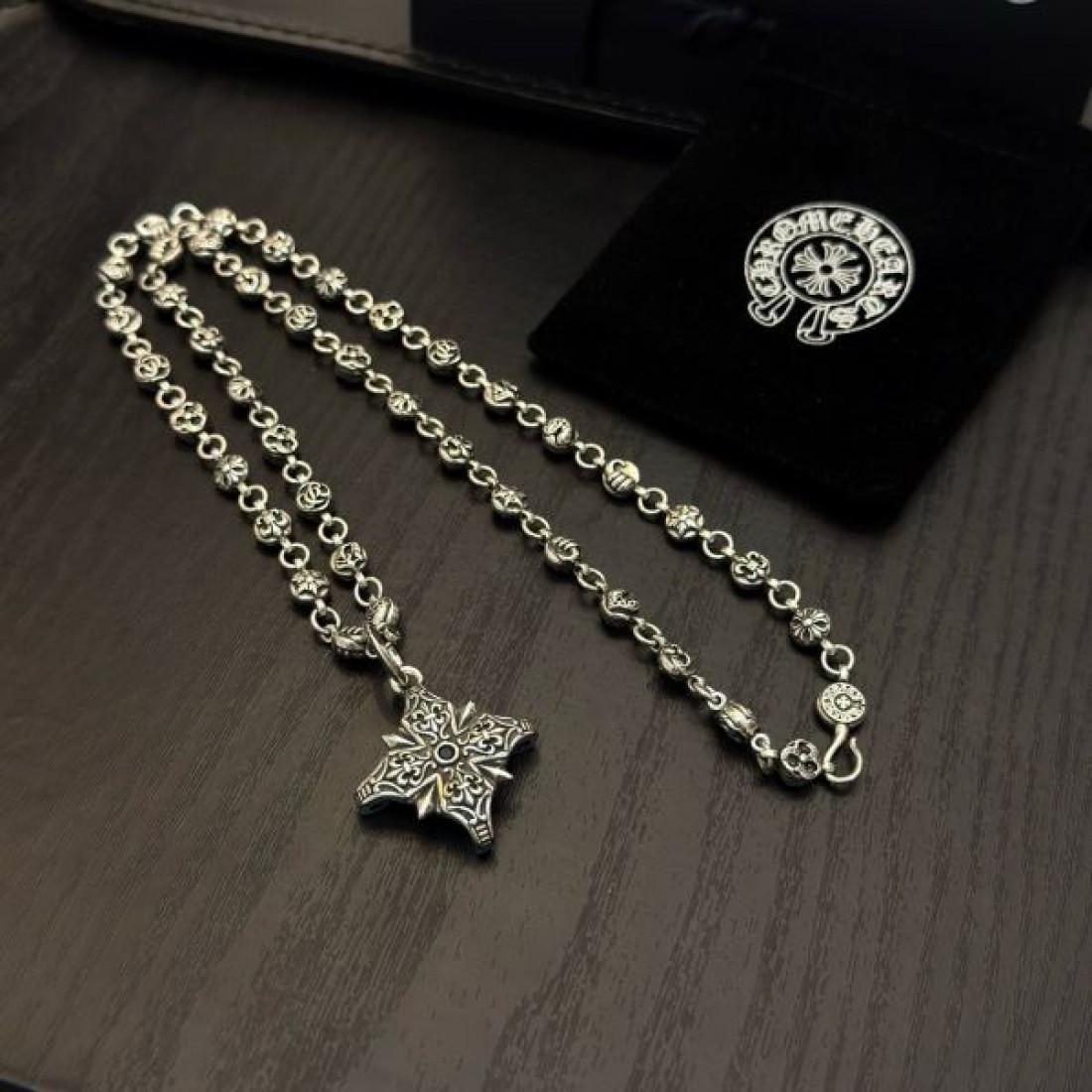 スタイリッシュ 上質 大人向け CHROME HEARTS クロムハーツ コピー ネックレス 存在感