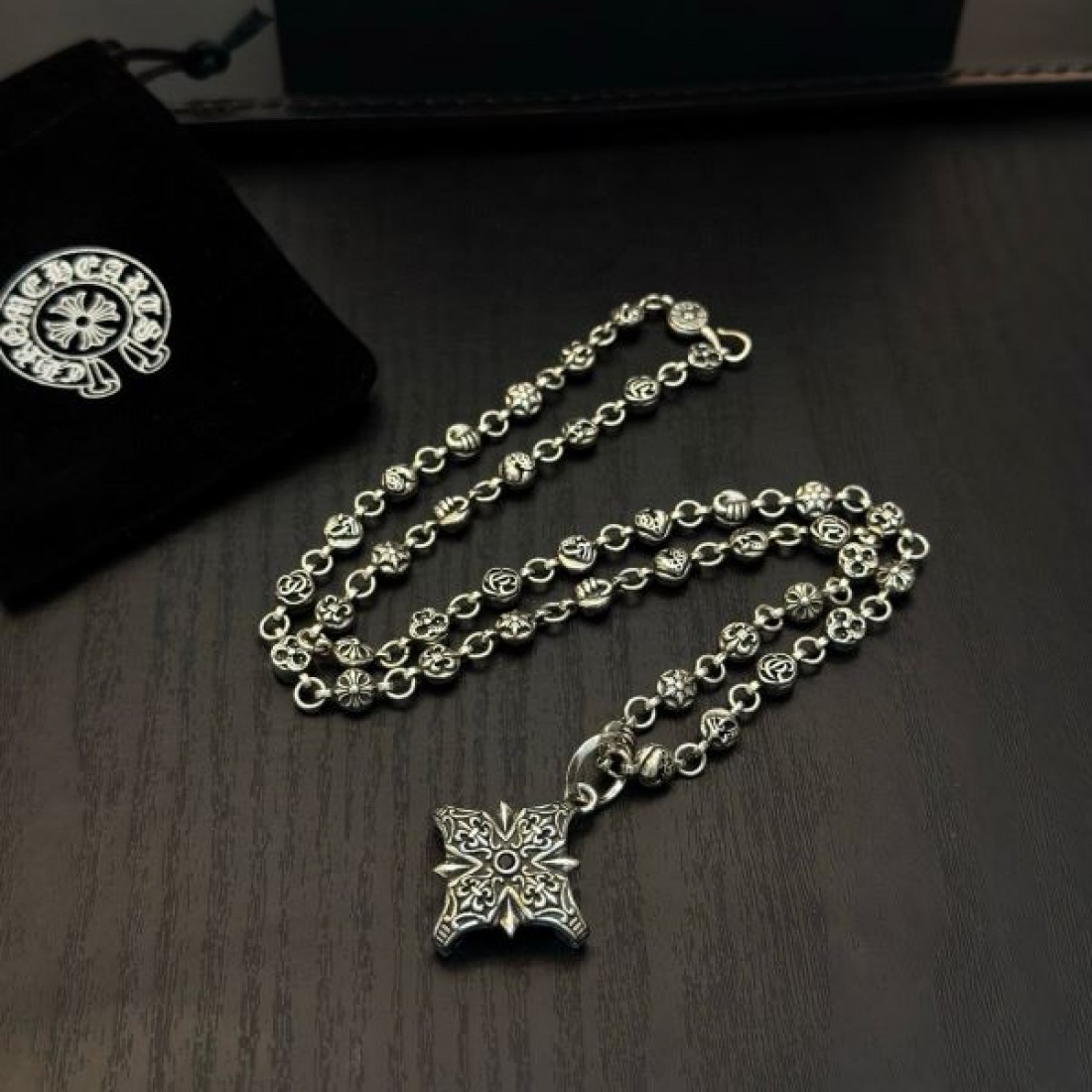 スタイリッシュ 上質 大人向け CHROME HEARTS クロムハーツ コピー ネックレス 存在感