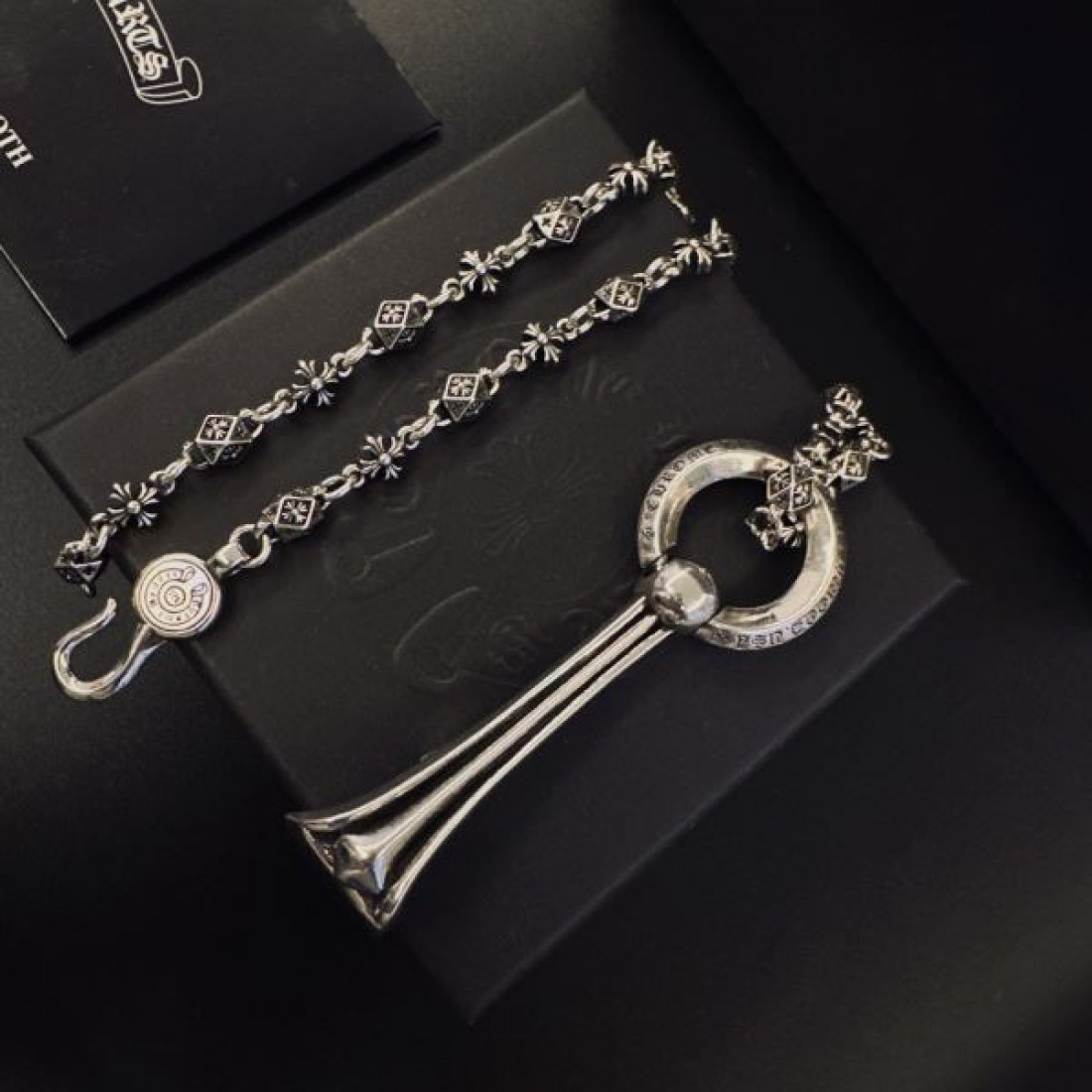 CHROME HEARTS クロムハーツ コピー ネックレス 存在感 渋い 人気