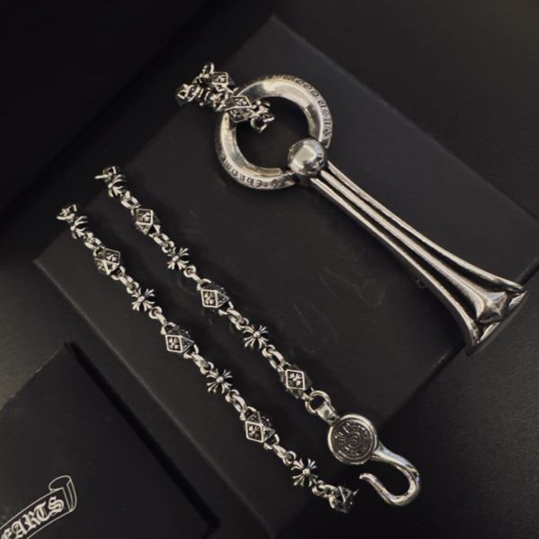 CHROME HEARTS クロムハーツ コピー ネックレス 存在感 渋い 人気