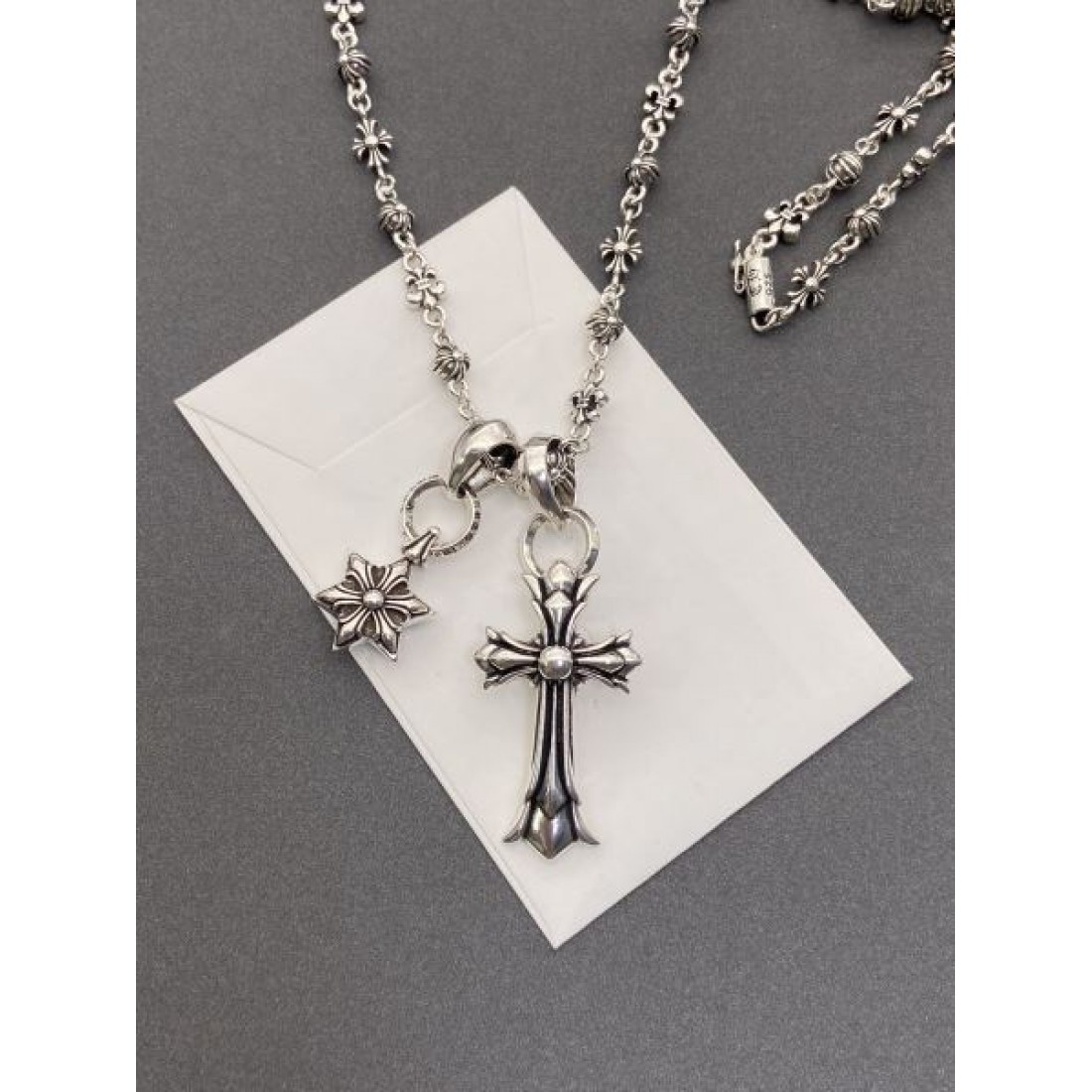 ワイルド CHROME HEARTS クロムハーツ コピー ネックレス 存在感 クール 憧れ