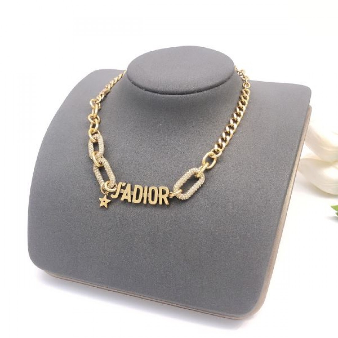 気品 高見え DIOR ディオール コピー ネックレス 上品 エレガント 定番