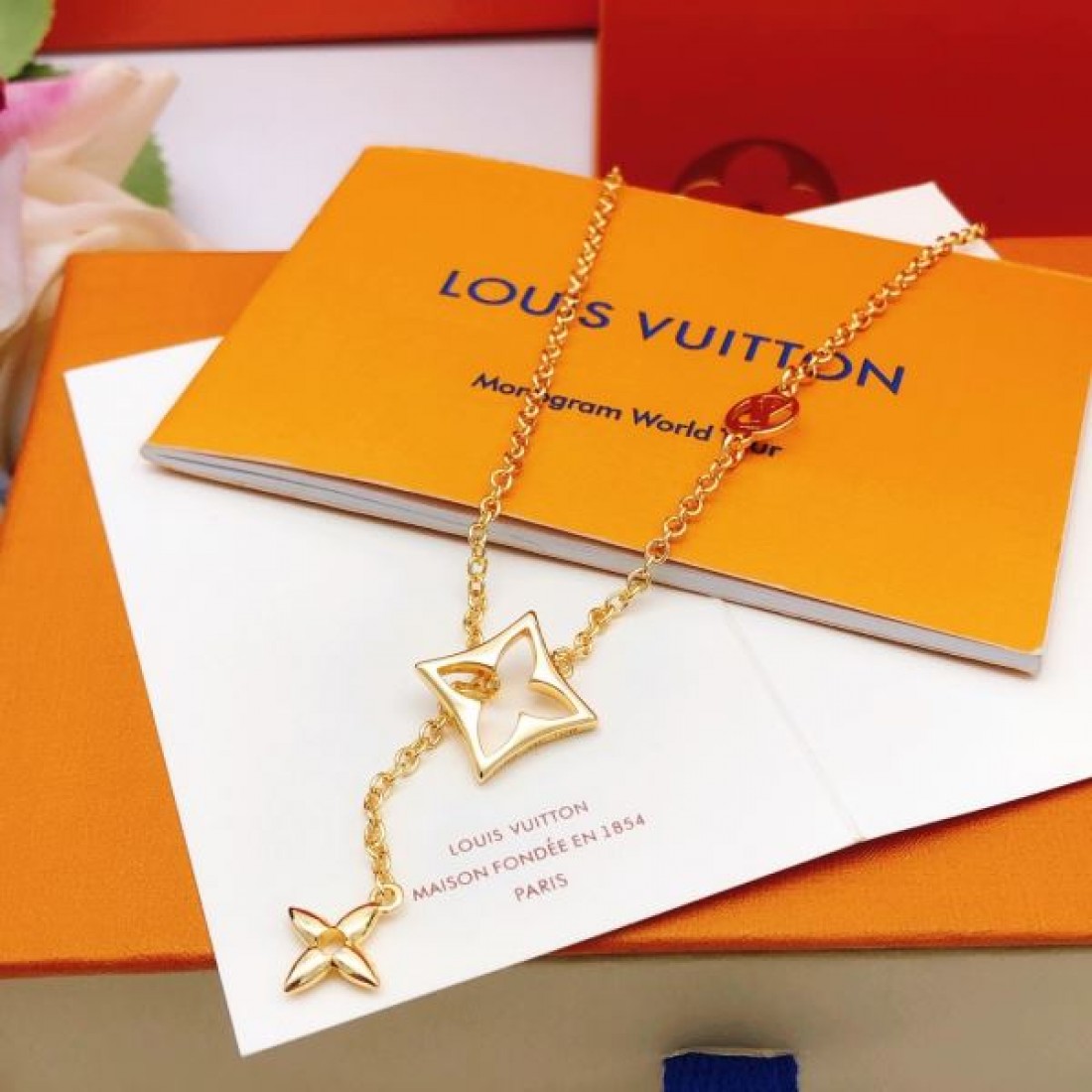 フェミニン LOUIS VUITTON ルイヴィトン コピー ネックレス 可愛い 上質 注目