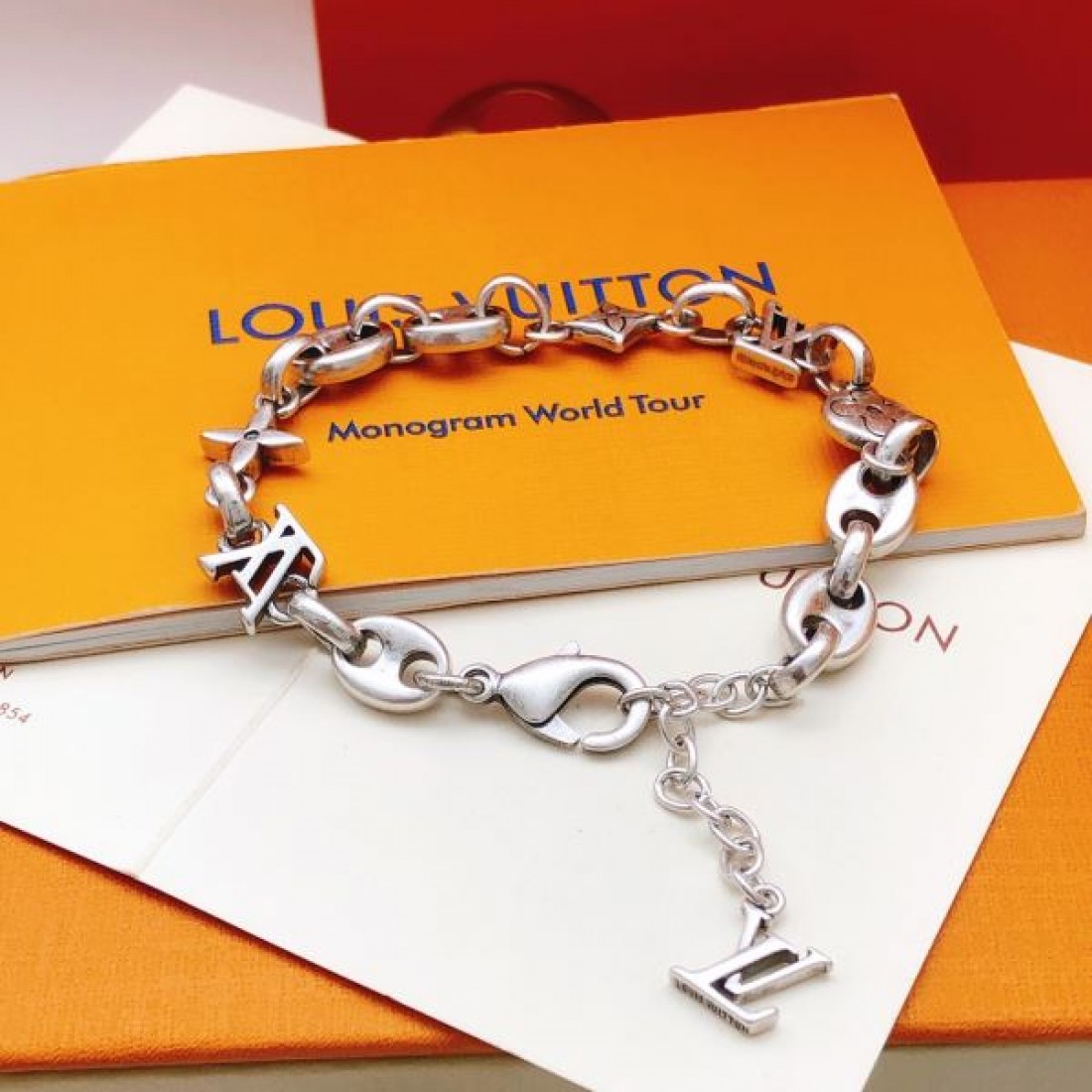 モダン スマート 洗練 LOUIS VUITTON ルイヴィトン コピー ネックレス おしゃれ 