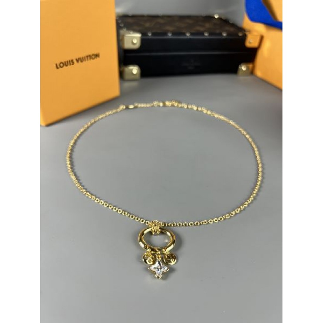 トレンド感 クール 上質 LOUIS VUITTON ルイヴィトン コピー ネックレス 存在感