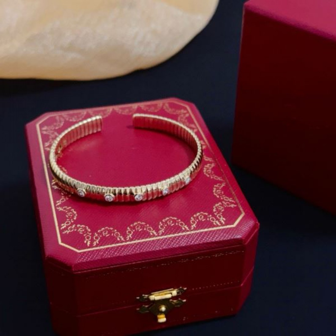 上品 高級感 洗練 CARTIER カルティエ スーパーコピー ブレスレット エレガント