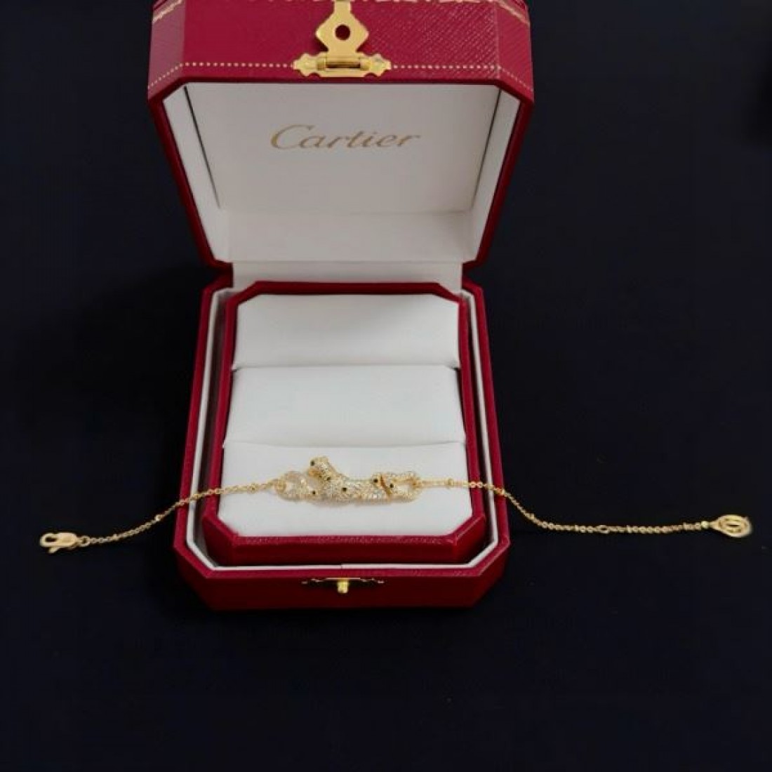 クラシックCARTIER カルティエ スーパーコピー ブレスレット 高級感 洗練 安心