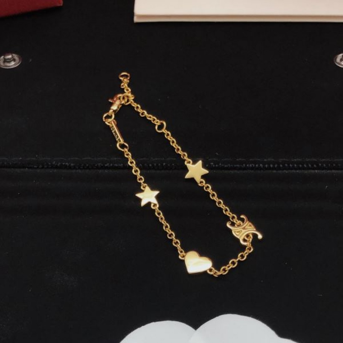 シンプル CELINE セリーヌ スーパーコピー ブレスレット 洗練 大人っぽい 人気