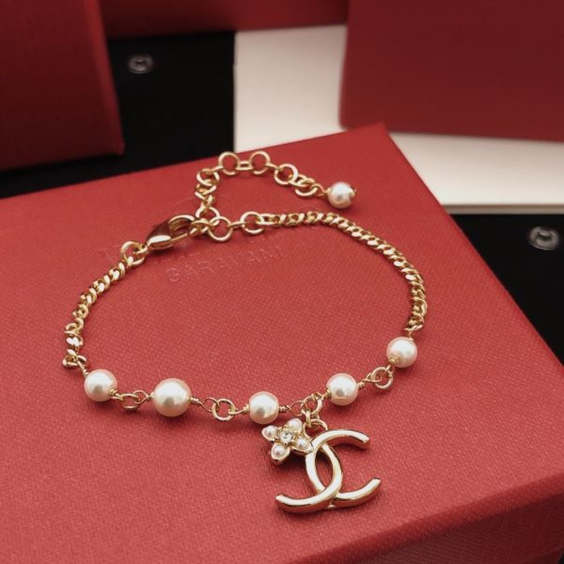 フェミニン CHANEL シャネル スーパーコピー ブレスレット 華やか エレガント 人気