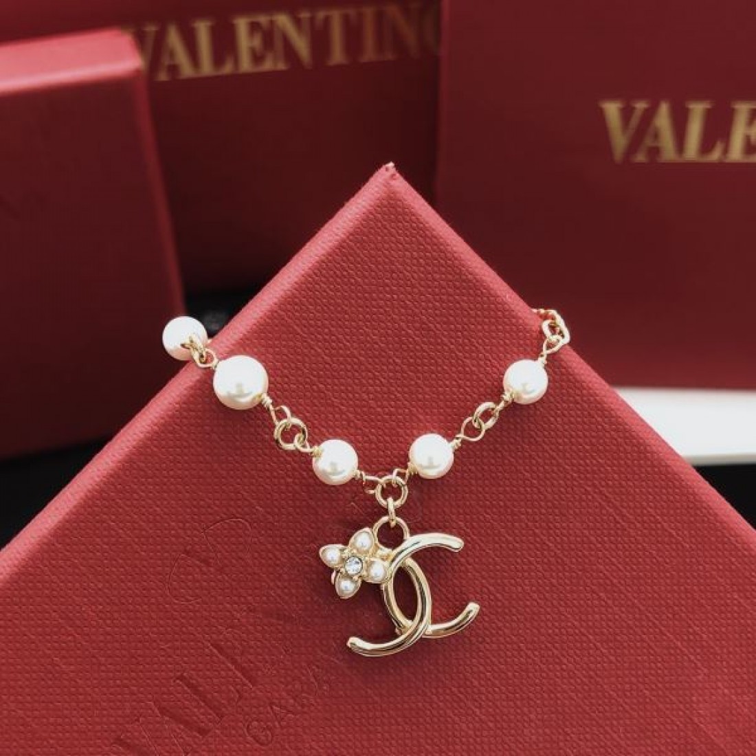 フェミニン CHANEL シャネル スーパーコピー ブレスレット 華やか エレガント 人気