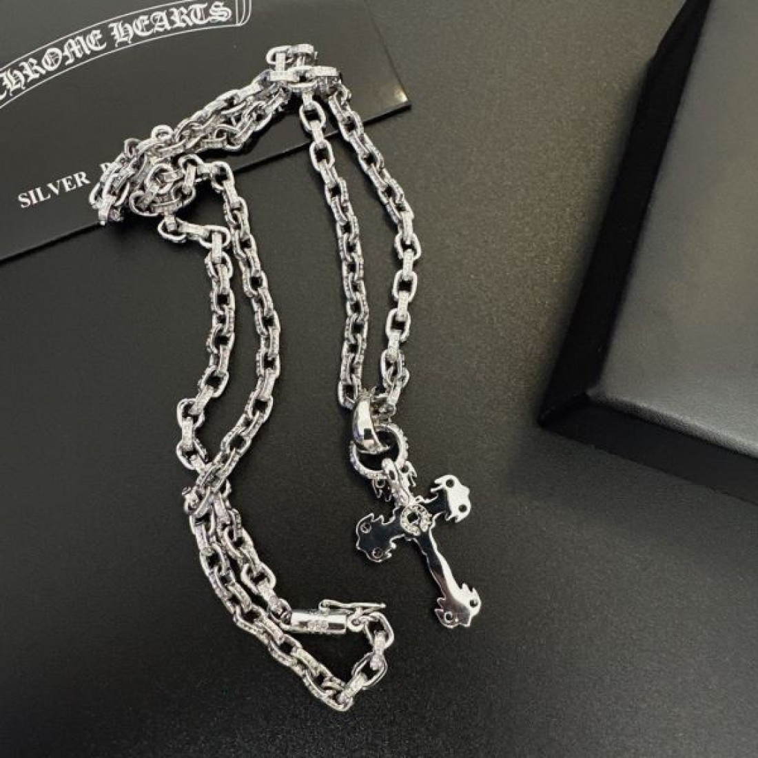 クール 高級感 重厚感 CHROME HEARTS クロムハーツ コピー ネックレス