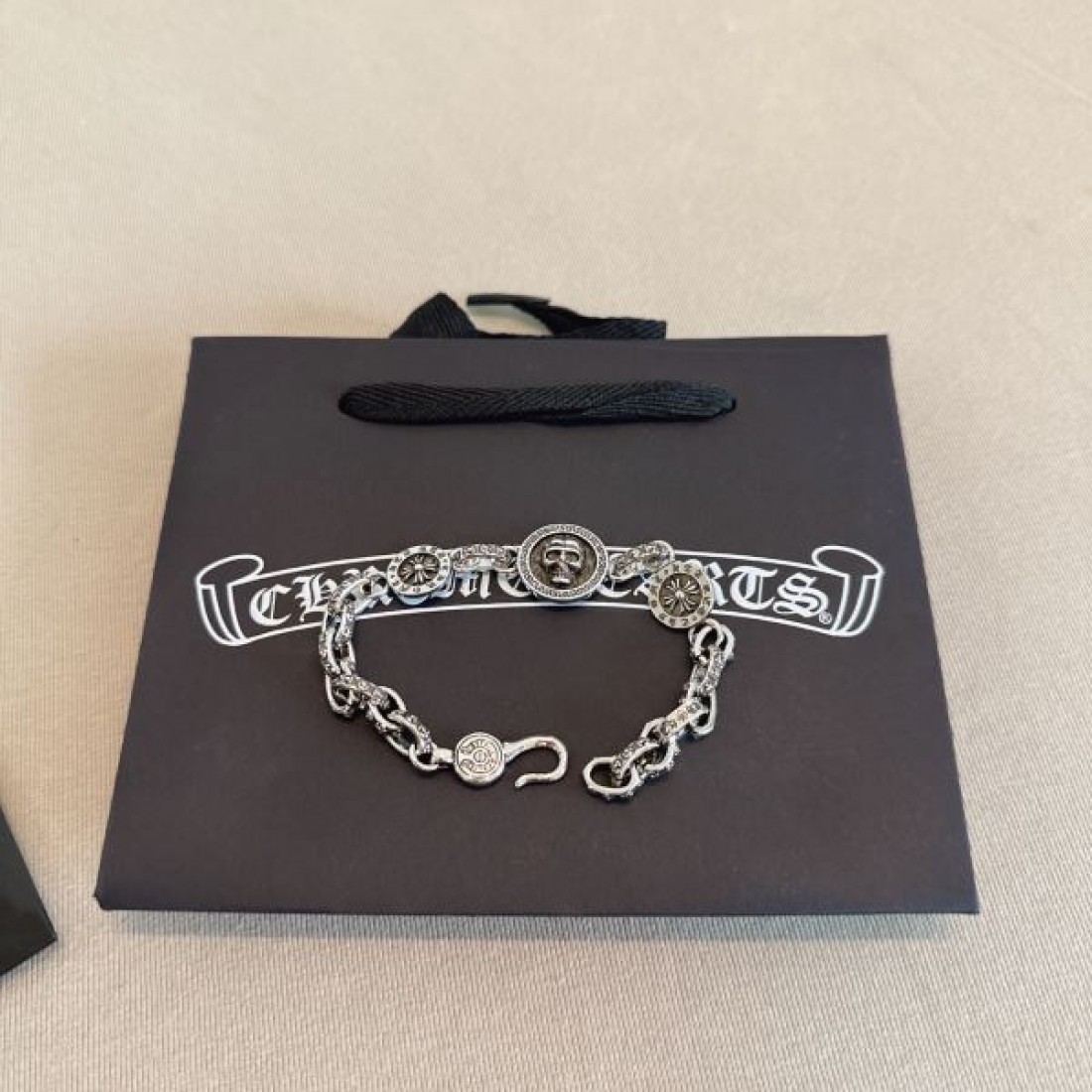 格好良い CHROME HEARTS コピー クロムハーツ ブレスレット 上質 大人向け 完成度