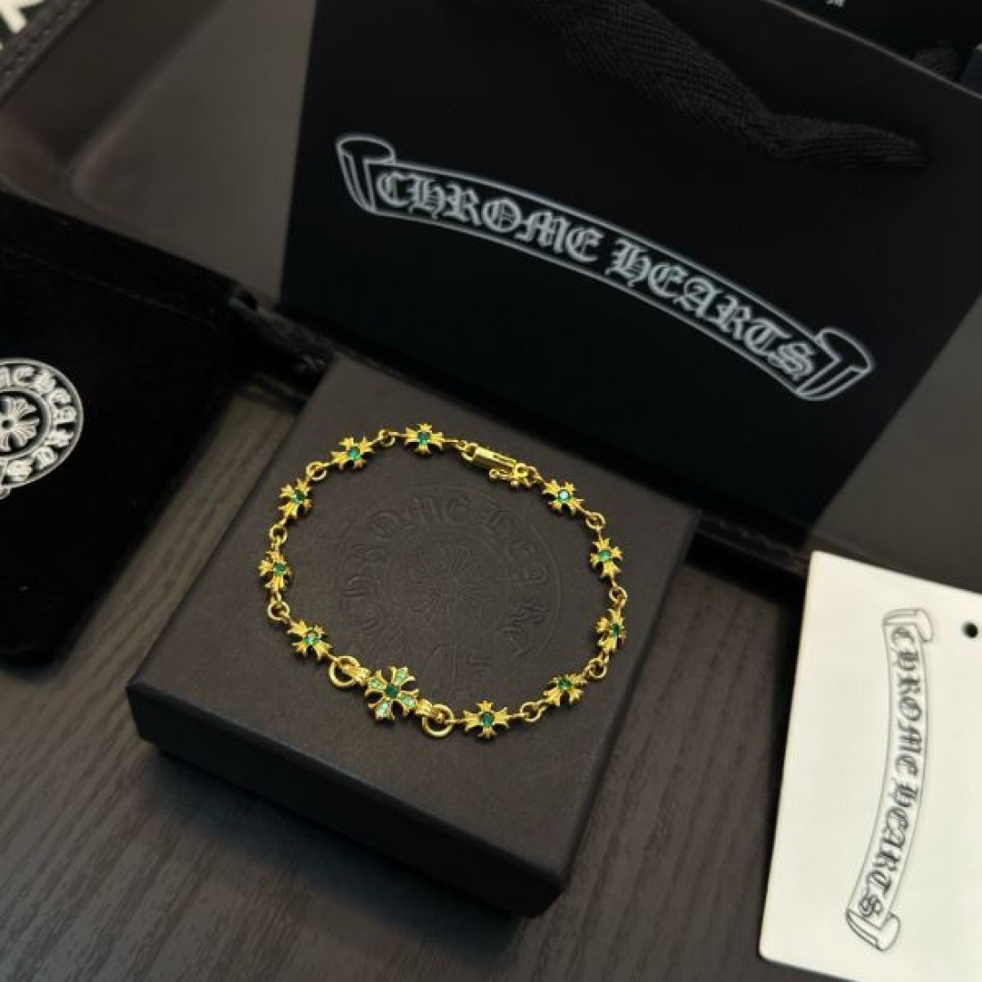 洗練 CHROME HEARTS コピー クロムハーツ ブレスレット 存在感 注目 人気