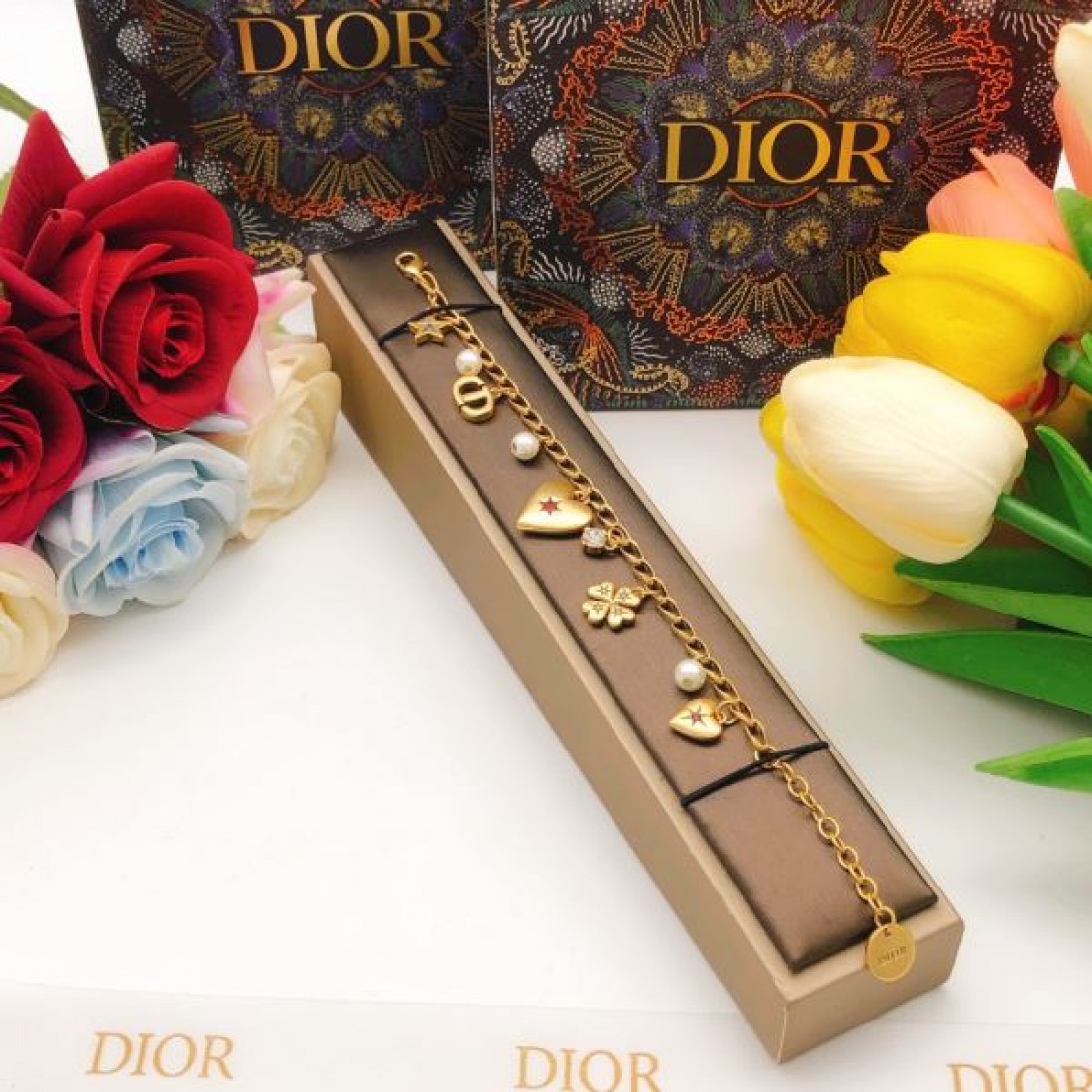 女性的 上質 DIOR ディオール コピー ブレスレット 高級感 上品 洗練