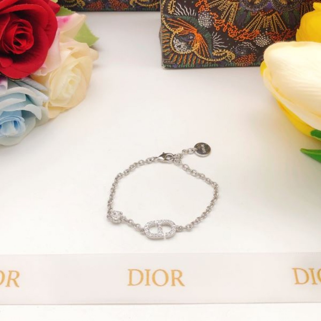 エレガント 気品 DIOR ディオール コピー ブレスレット 上質 人気 完成度