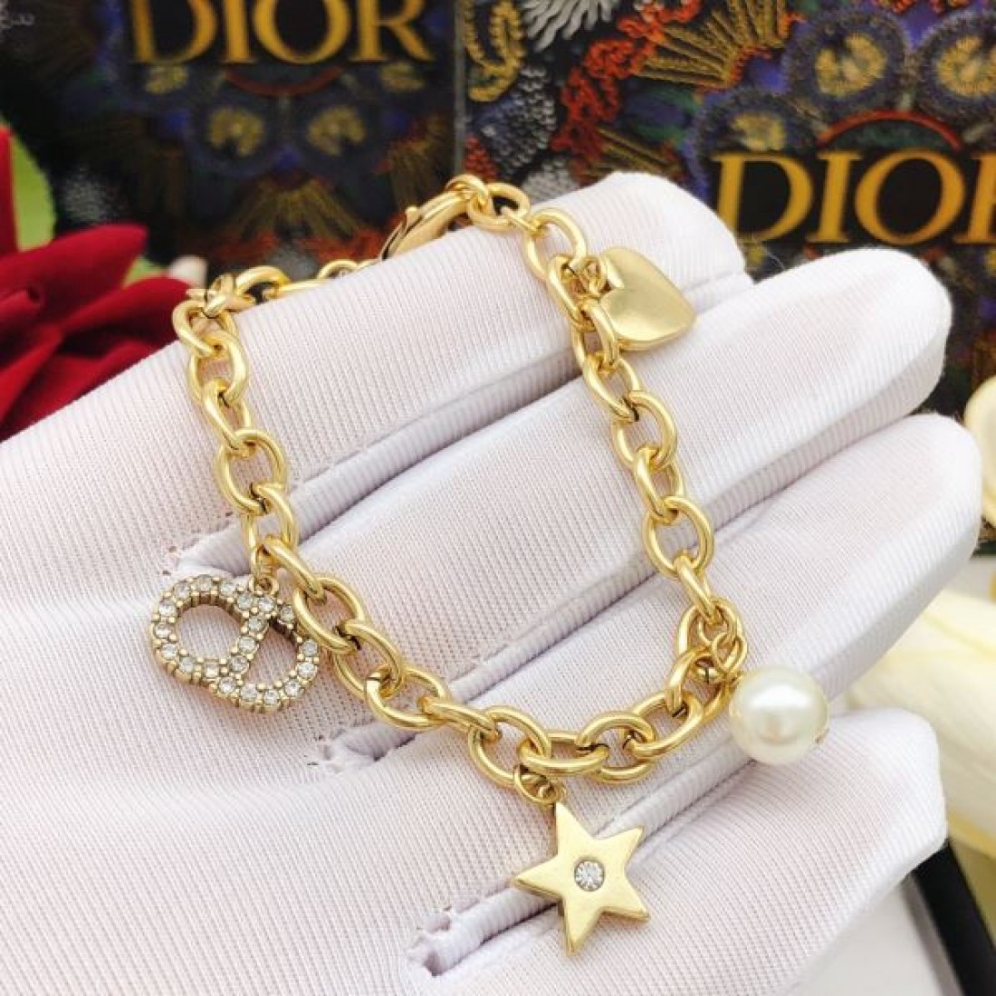 上品 DIOR ディオール コピー ブレスレット 洗練 高評価 定番