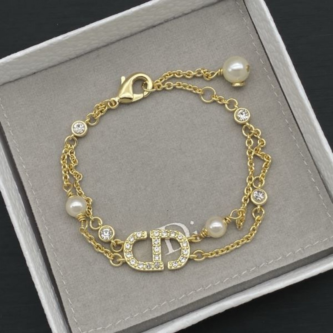 クラシック  DIOR ディオール コピー ブレスレット 存在感 上品 安定感