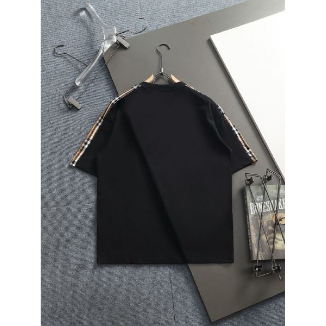 こなれ感 クリーン 上品 BURBERRY バーバリー コピー 半袖Tシャツ 万能 