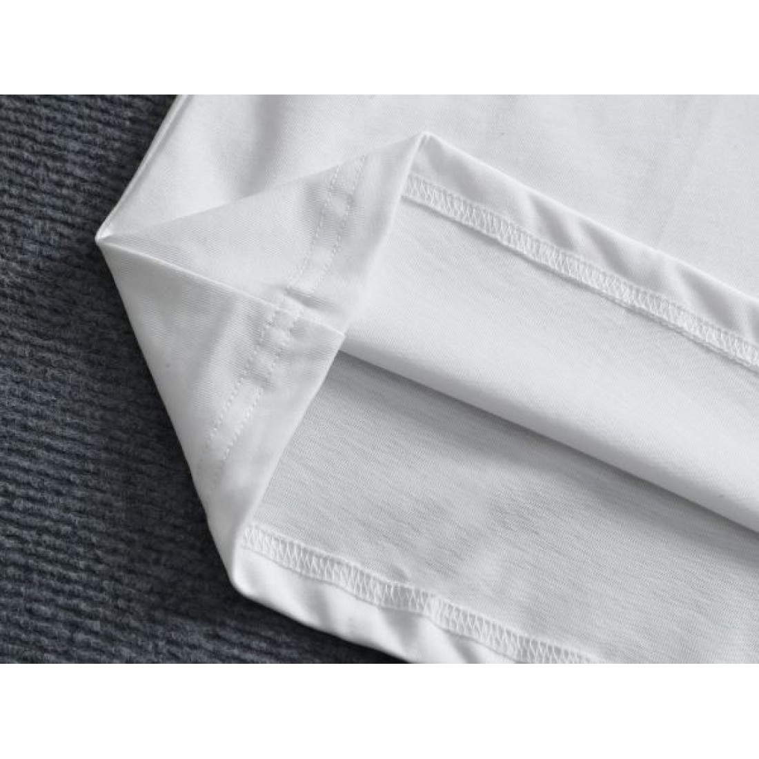 フェミニン きれい系 高級感 DIOR ディオール コピー 半袖Tシャツ 高見え 注目