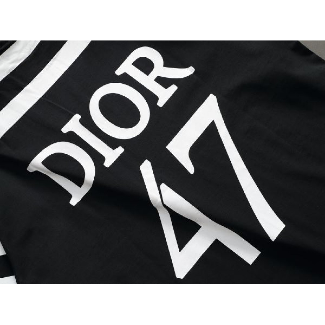  モダン シック 大人向け DIOR ディオール コピー 半袖Tシャツ 上品 旬 スマート