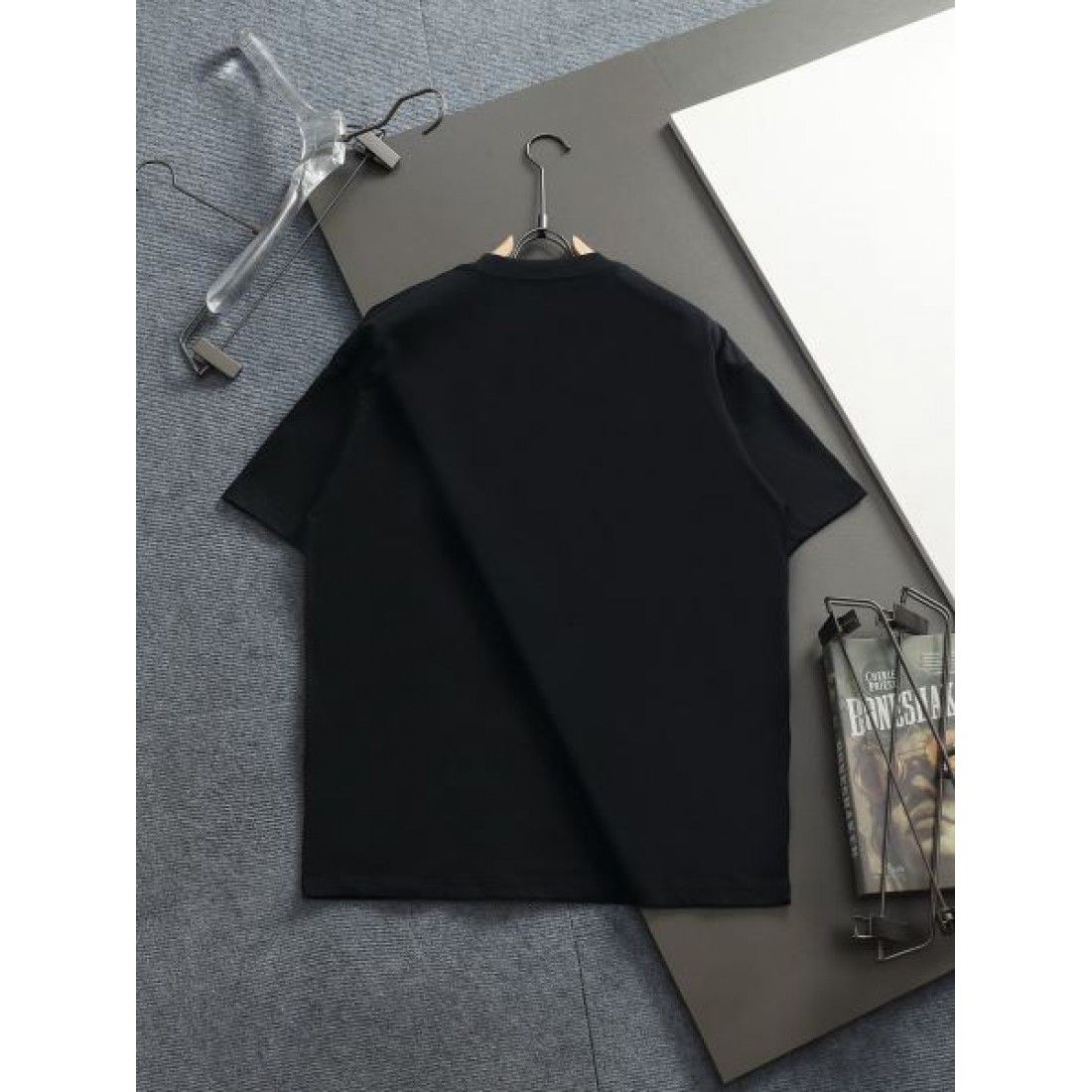 ナチュラル 上質 こなれ感 LOEWE ロエベ コピー 半袖Tシャツ 爽やか 大人カジュアル