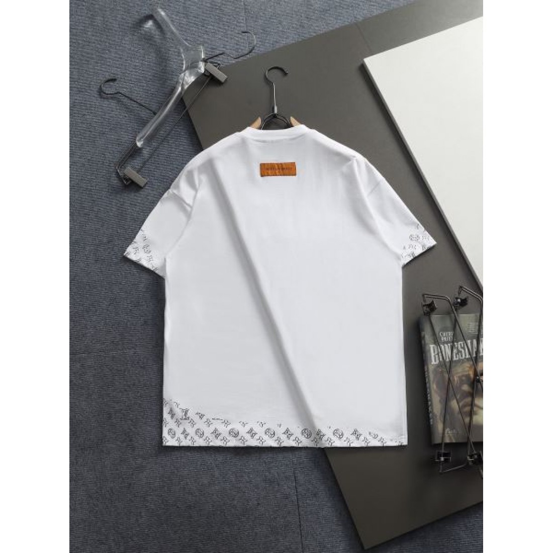 大人っぽい 抜け感 上質 LOUIS VUITTON ルイヴィトン コピー 半袖Tシャツ 高見え