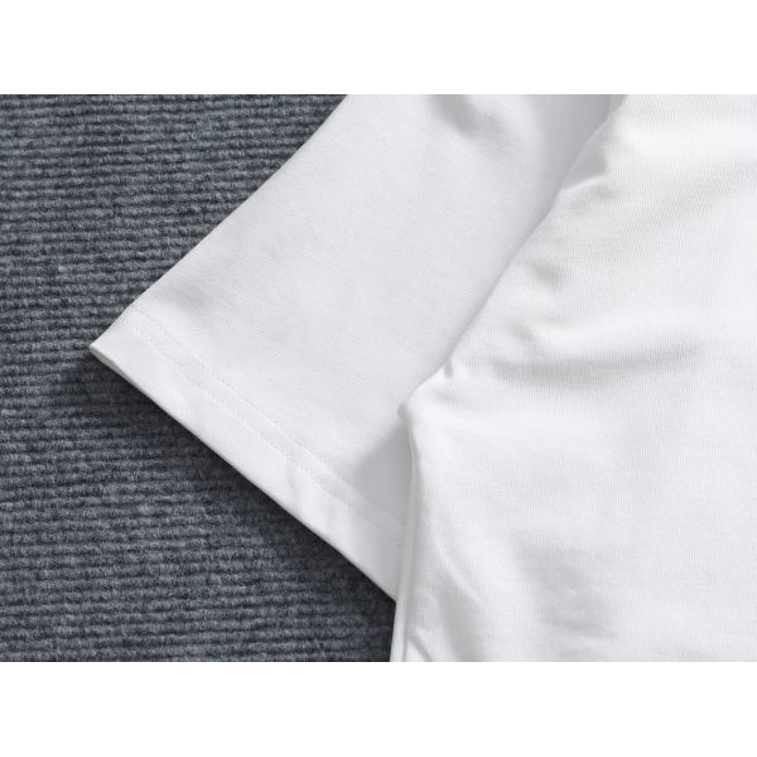 爽やか こなれ感 上質 LOUIS VUITTON ルイヴィトン コピー 半袖Tシャツ 万能 