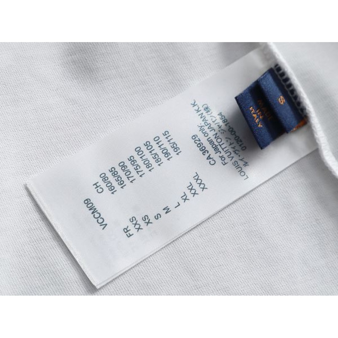  シンプル クリーン LOUIS VUITTON ルイヴィトン コピー 半袖Tシャツ 人気