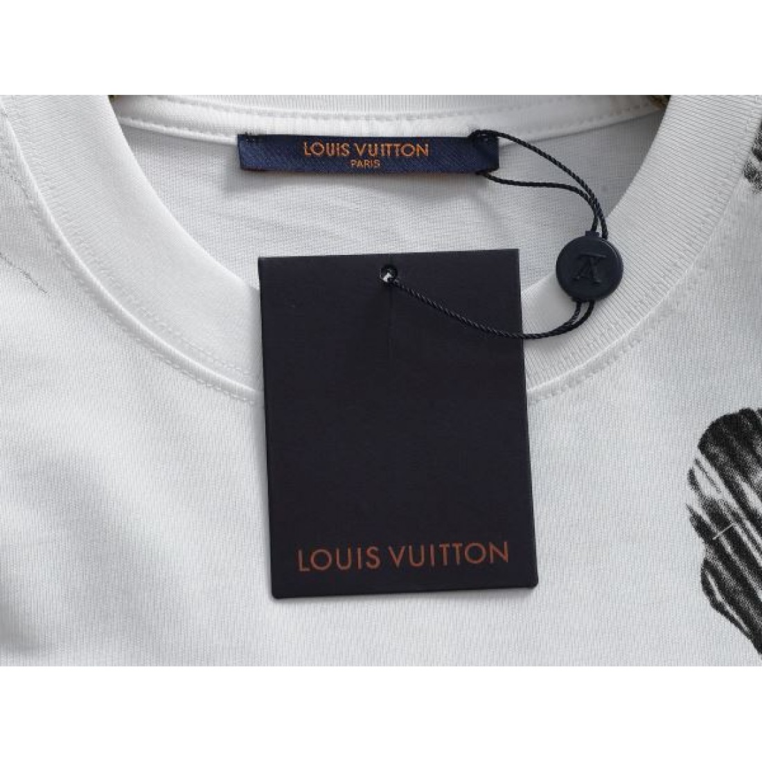 上質 余裕感 LOUIS VUITTON ルイヴィトン コピー 半袖Tシャツ 大人っぽい