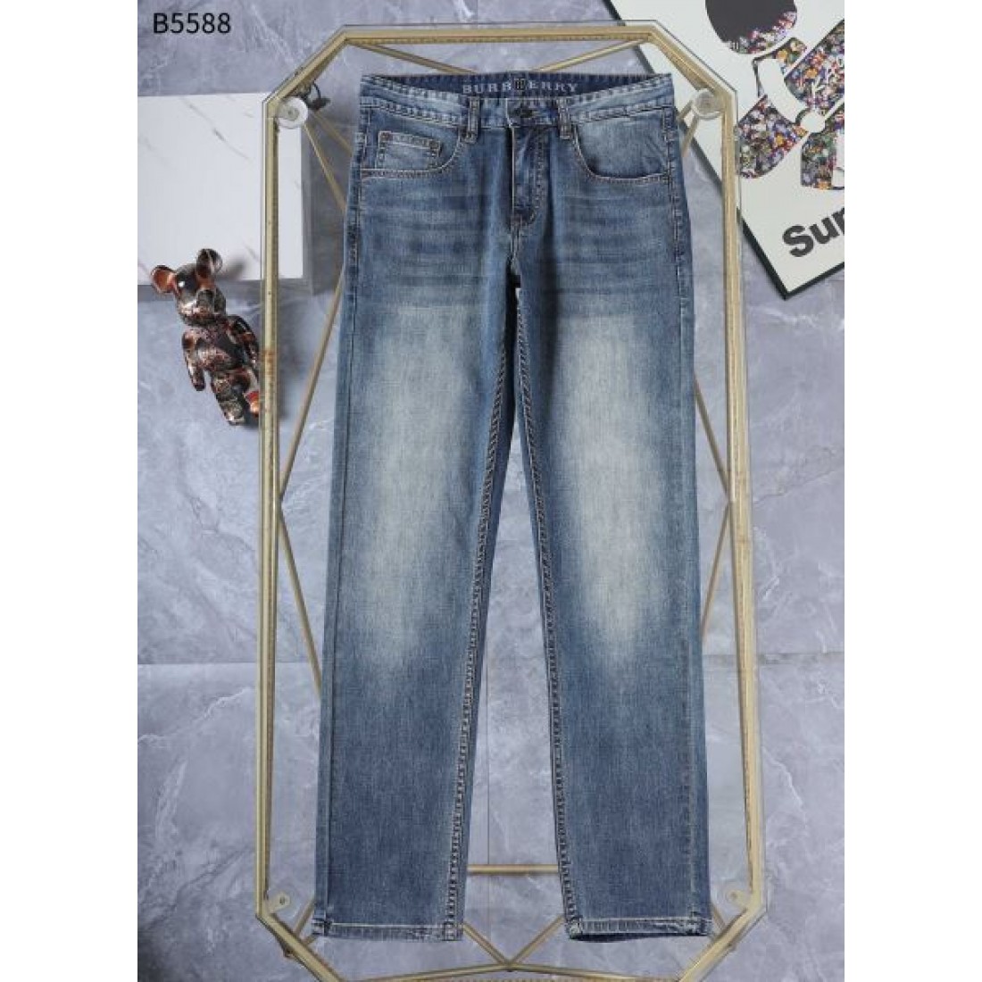 大人カジュアル 上質 こなれ感 BURBERRY バーバリー コピー ジーンズ 万能