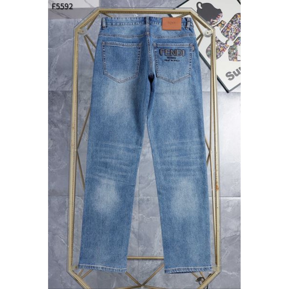 モダン 上質 トレンド FENDI フェンデイ コピー ジーンズ おしゃれ 高見え